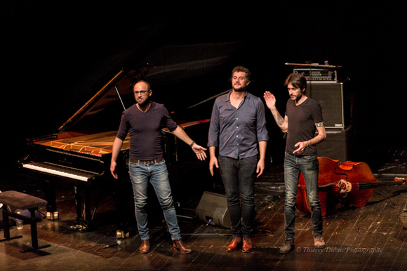 Benjamin Faugloire (piano), Denis Frangullian (contrebasse), Jérôme Mouriez (batterie)